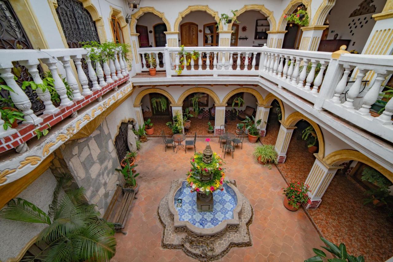 Hotel Gran Plaza Euromaya Antigua Екстериор снимка
