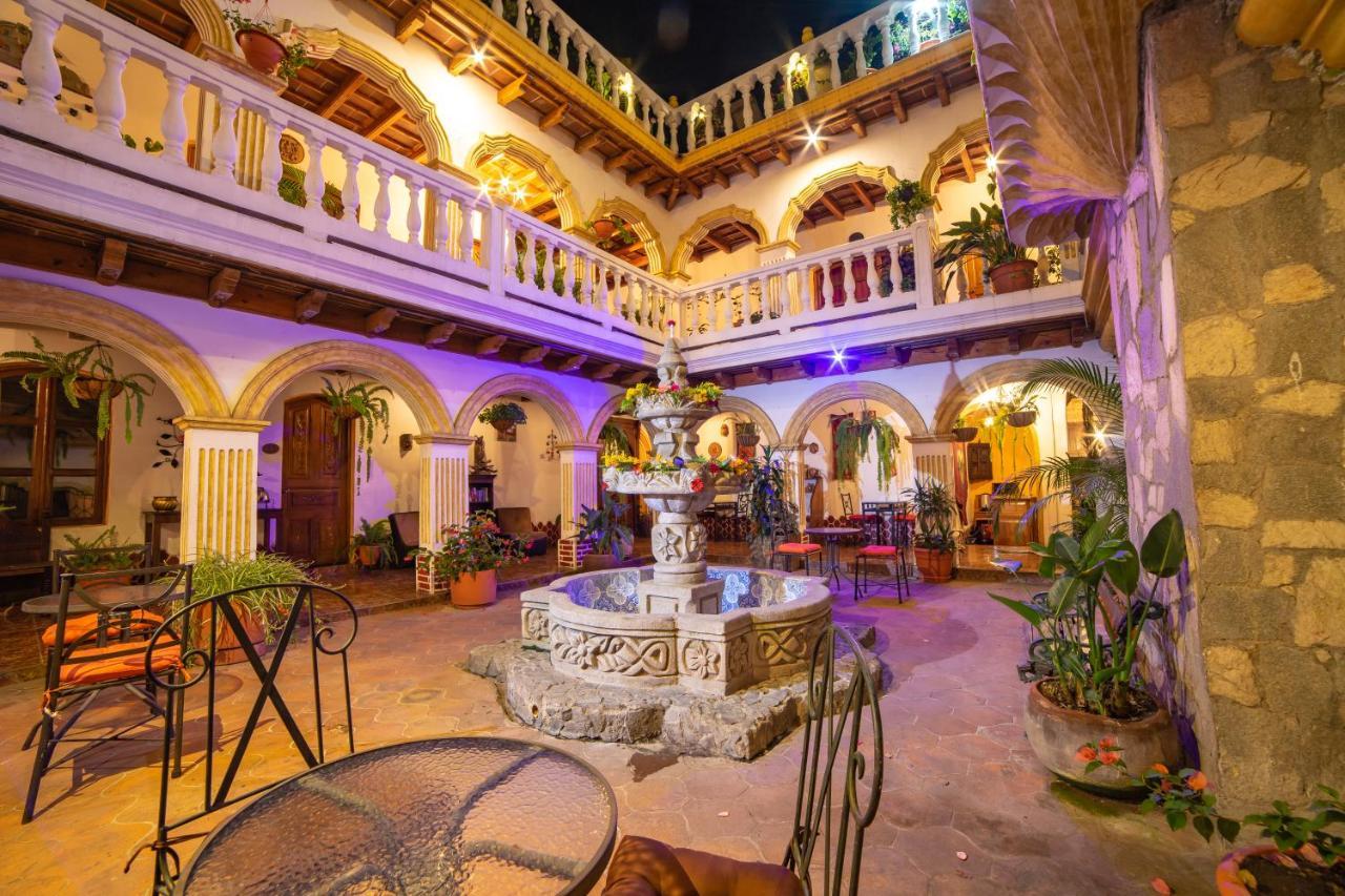 Hotel Gran Plaza Euromaya Antigua Екстериор снимка