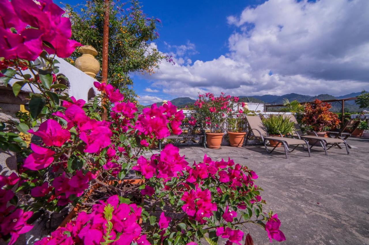 Hotel Gran Plaza Euromaya Antigua Екстериор снимка