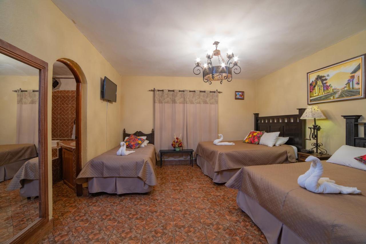 Hotel Gran Plaza Euromaya Antigua Екстериор снимка