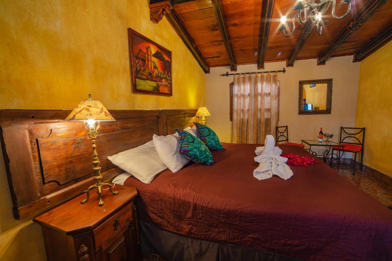 Hotel Gran Plaza Euromaya Antigua Екстериор снимка