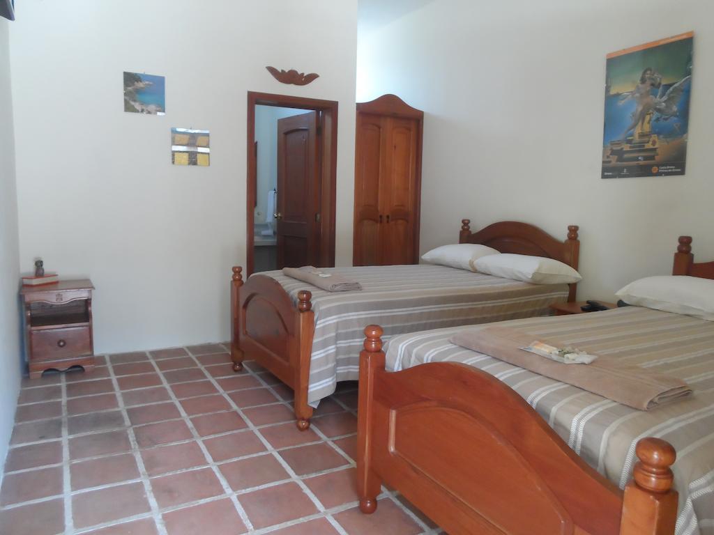 Hotel Gran Plaza Euromaya Antigua Стая снимка