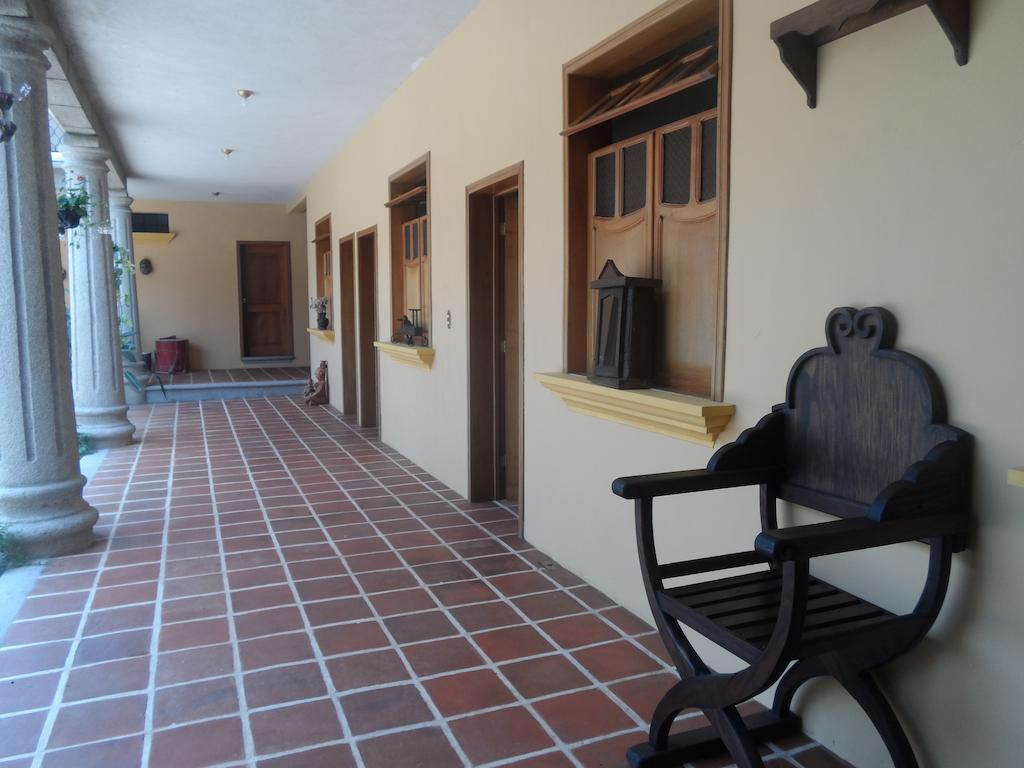 Hotel Gran Plaza Euromaya Antigua Екстериор снимка