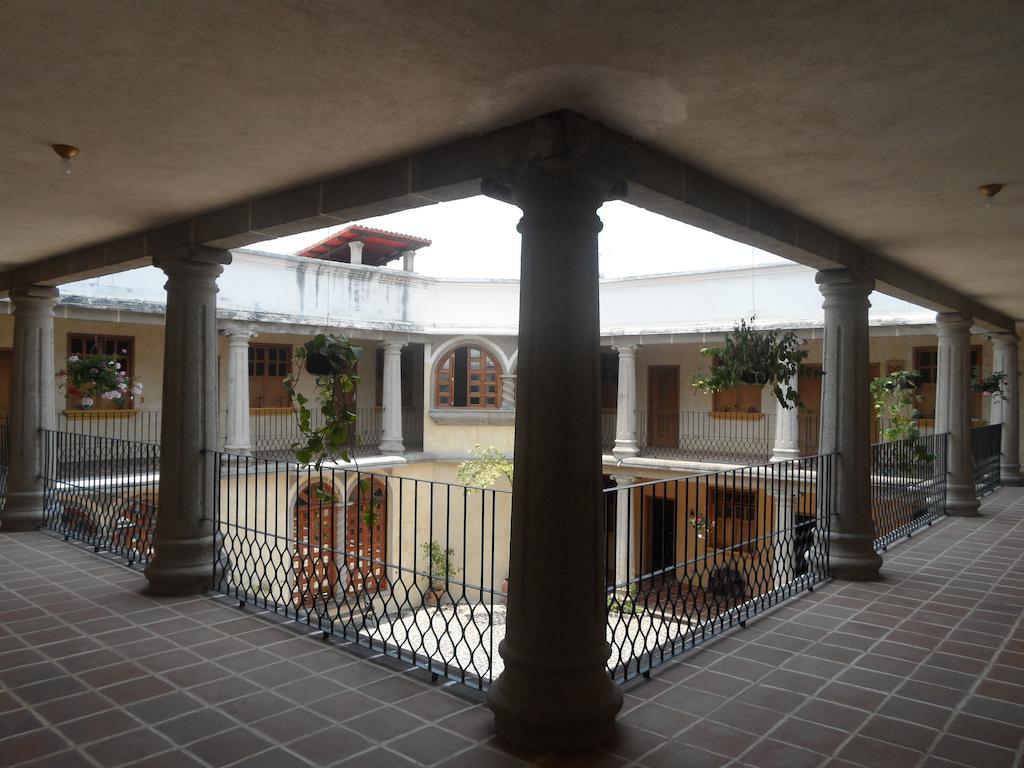 Hotel Gran Plaza Euromaya Antigua Екстериор снимка