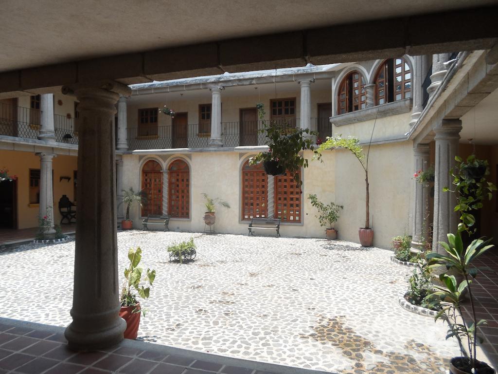 Hotel Gran Plaza Euromaya Antigua Екстериор снимка