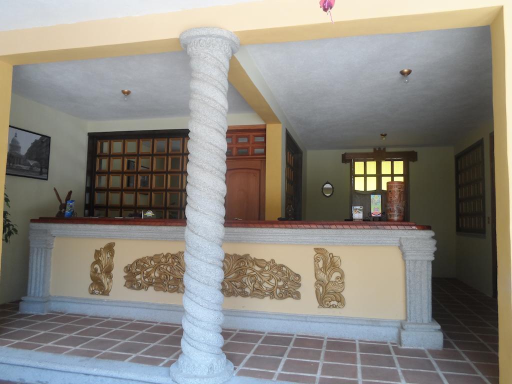 Hotel Gran Plaza Euromaya Antigua Екстериор снимка